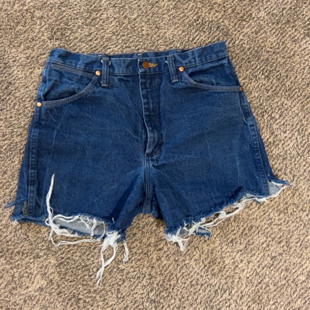 Wrangler Shorts. 33X34
